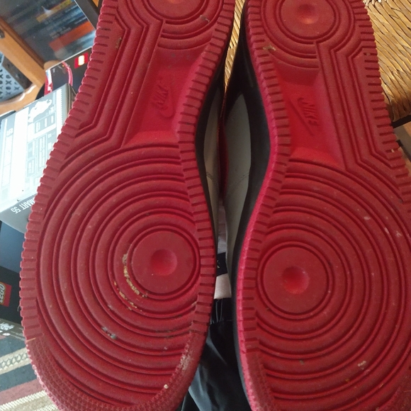 Nike air force 1 '07' grey red - Picture 5 of 5